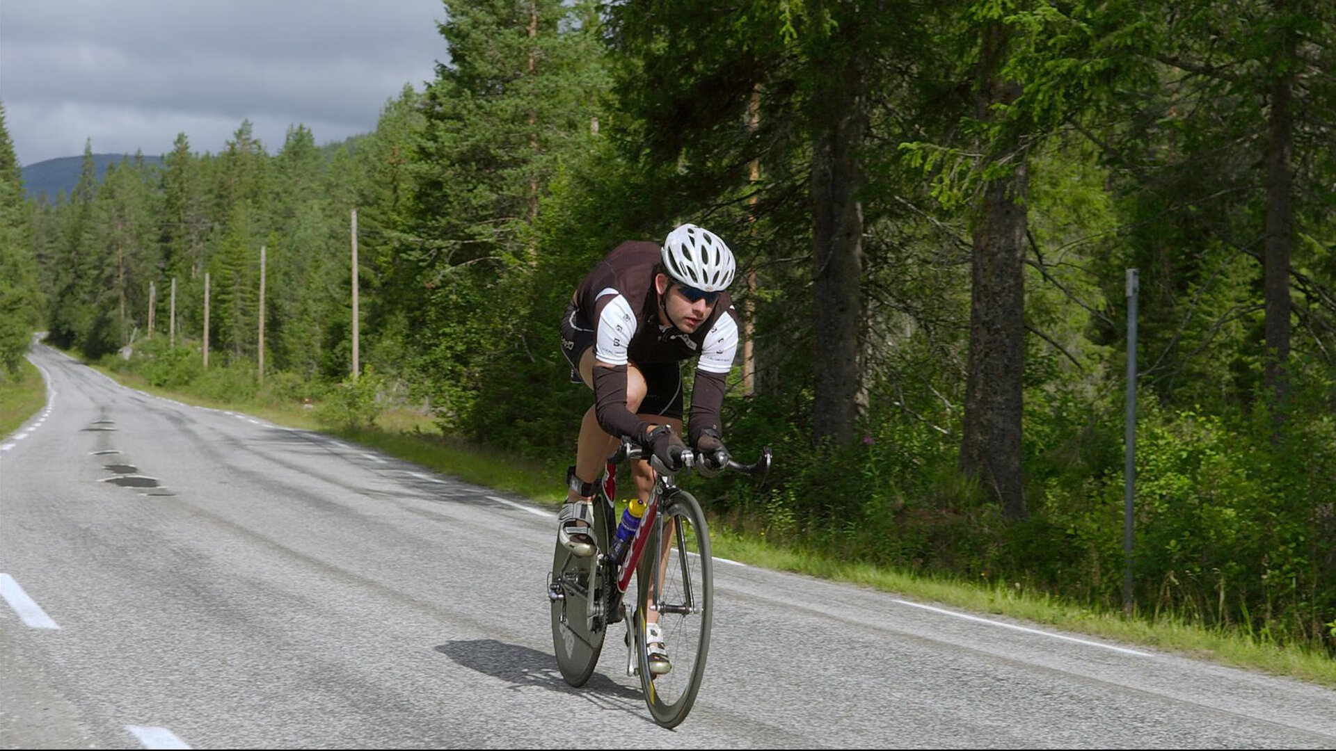 哥伦比亚队在巴黎奥运会比赛中多次通过中路渗透得分，哥伦比亚有多少奥运金牌